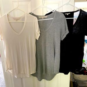 3 pack v neck t- shirts